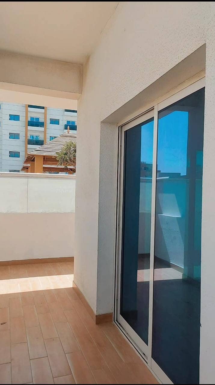 International City，International City Phase 2 (Warsan 4) 28000 AED