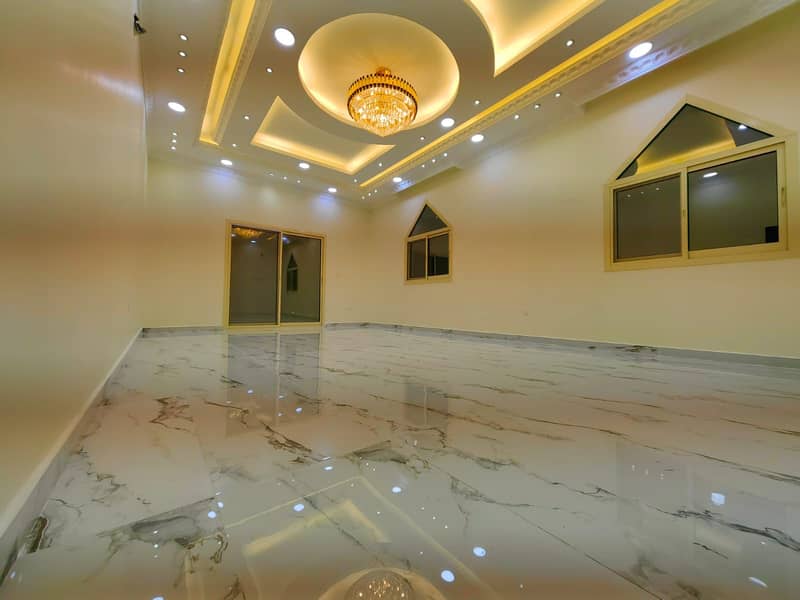Villa for sale in Ajman, Al-Rawda 2, the second piece of Algeria Street, European finishing, opposite the mosque, the first inhabitant, personal finis