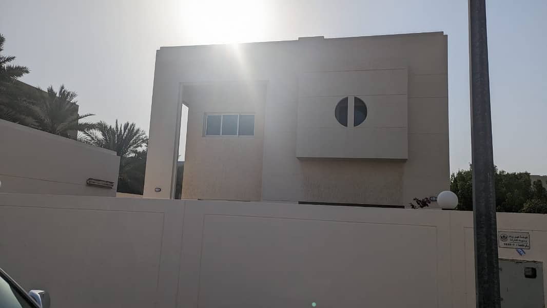 4 B/r C ac Villa with Private Garden, Dhs. 90,000/- 4 B/r C ac Villa with Private Garden, Dhs. 90,000/-
