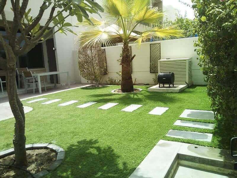 VACANT 15 JUNE | SINGLE ROW | LANDSCAPED VACANT 15 JUNE | SINGLE ROW | LANDSCAPED