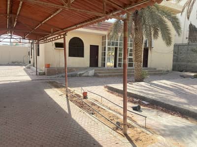 An Arab house for rent, a large area on Est Street, with a garden for agriculture, at a reasonable price