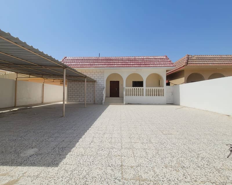 GARUOND FLOOR VILLA AVAILBLE  FOR RENT IN AL RAWDHA  AJMAN 3 BEDROOM A HALL A MAJLIS