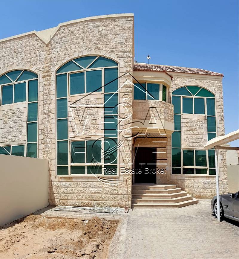 Вилла в Халифа Сити, 5 спален, 160000 AED - 3669234