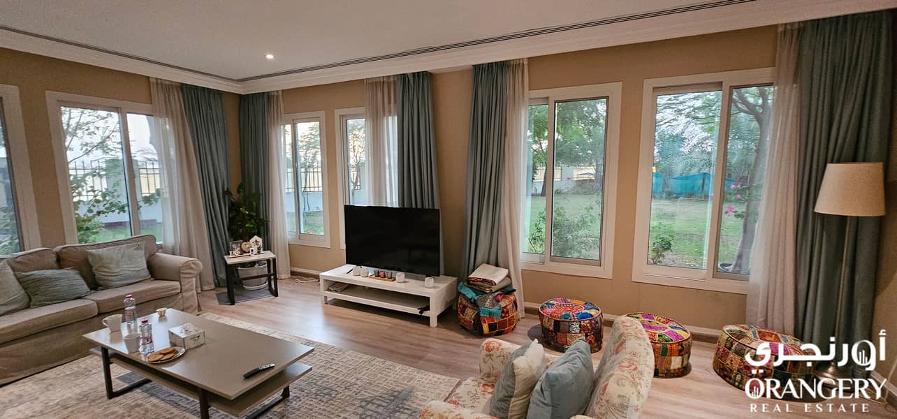 Smart villa for sale in Falaj Al Mualla furnitured