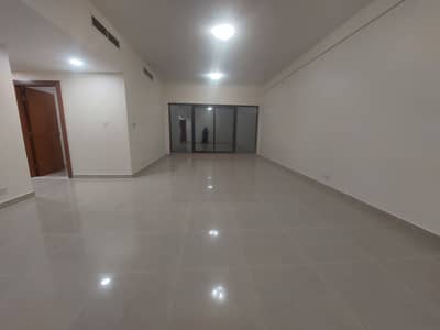 Spacious 3bhk with maid's room only 121k