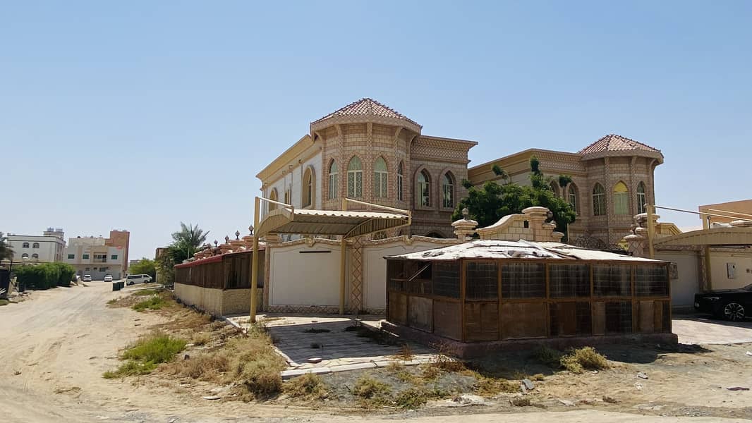للبيع فيلا تملك حر جميع الجنسيات عجمان منطقة الروضة 2 للبيع فيلا تملك حر جميع الجنسيات عجمان منطقة الروضة 2
