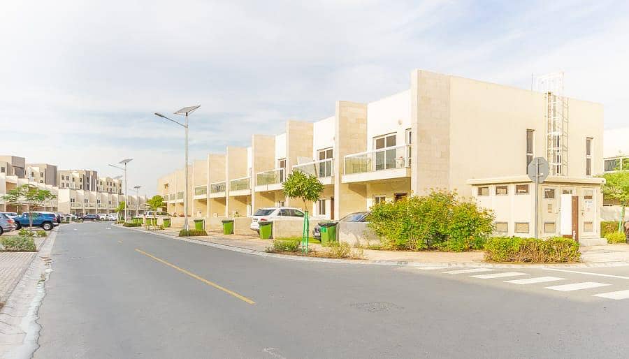 Single Row Villa For Rent In Warsan Village