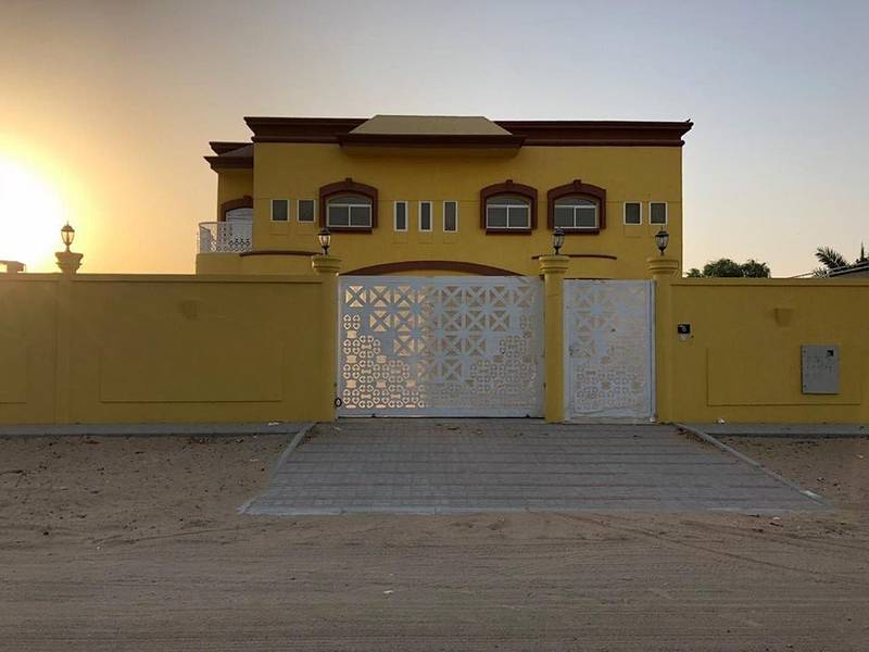 For sale two storey villa in Al Nouf area with electricity and water personal finishes