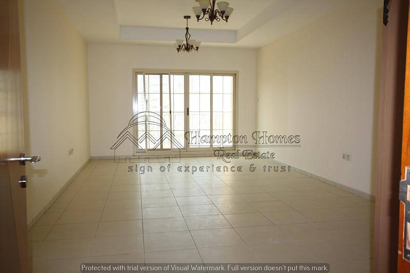 3 Bedroom Chiller free Gas free Close Kitchen With Balcony