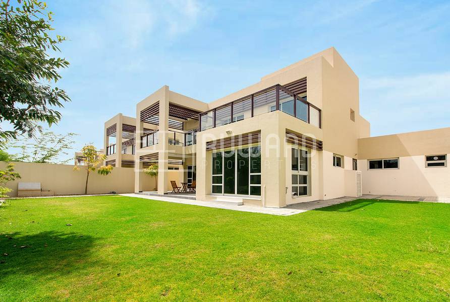 4BHK Villa for Sale in Malibu, Mina Al Arab