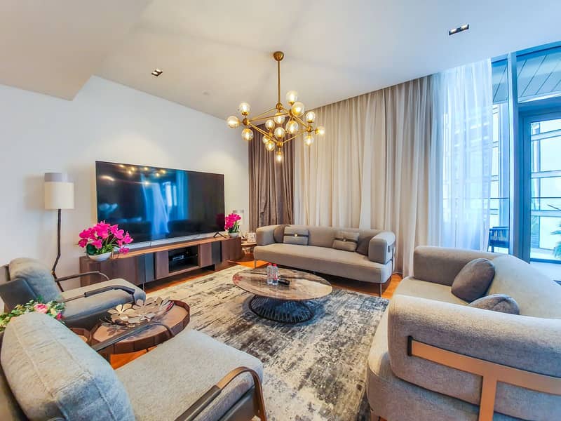 Livbnb Suites - Luxury 3 Bedroom w/ Sea View