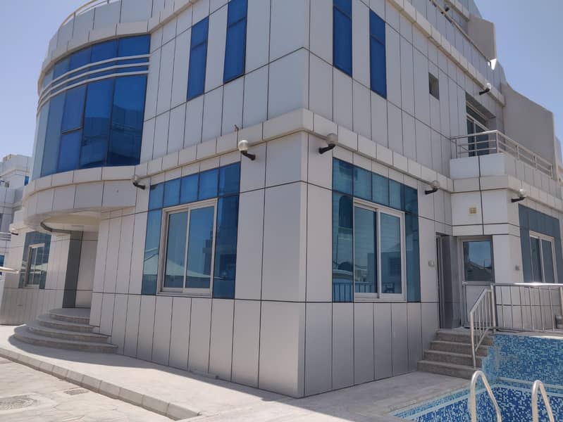 Silver Shinning 5 Master Bedroom Villa with Private Pool / Driver Room Near Mazyad Mall