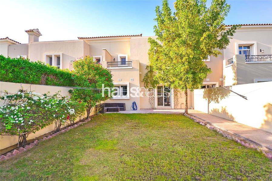 Park backing 3M | close to pool and park Park backing 3M | close to pool and park