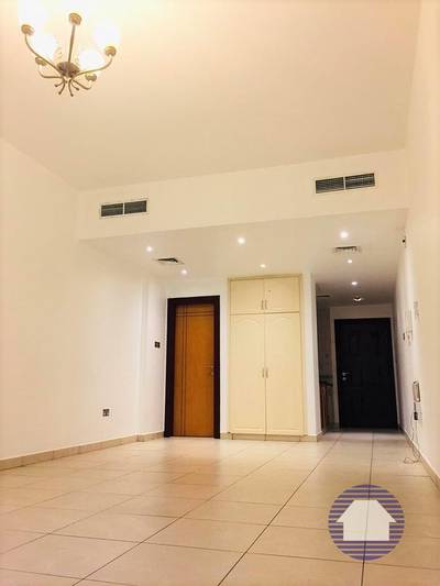 Studio for Rent in Bur Dubai, Dubai - LARGE CHILLER FREE STUDIO FLAT Studio for Rent in Bur Dubai, Dubai - LARGE CHILLER FREE STUDIO FLAT