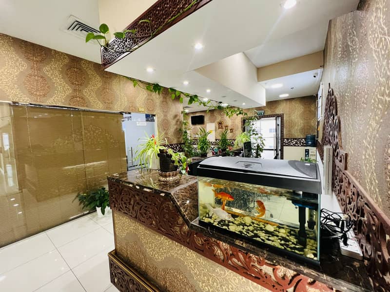 Bur Dubai，Oud Metha，Al Fajer Complex 12000 AED 7569440