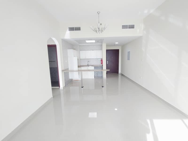 Spacious 1BHK Apartment with Big Hall Spacious Room family Building  parking Free