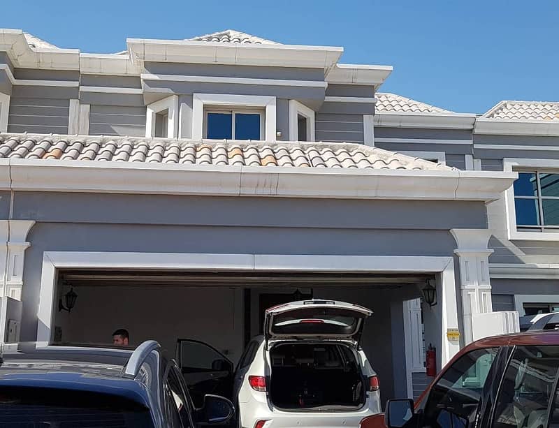 2900 Sq ft 2 Bed Guest Maid Rooms with 4 Baths Luxurious Townhouse for Rent in Falcon City