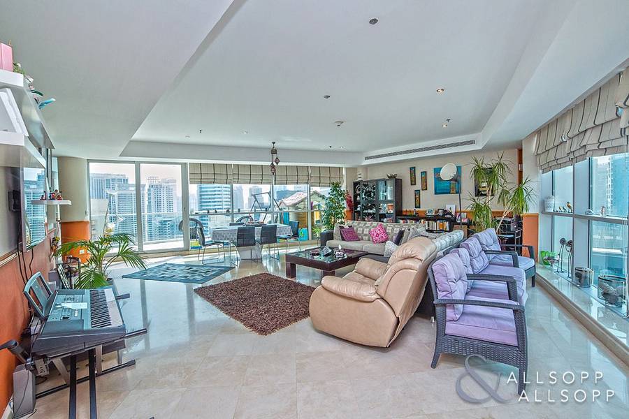 Penthouse | Marina View | 3