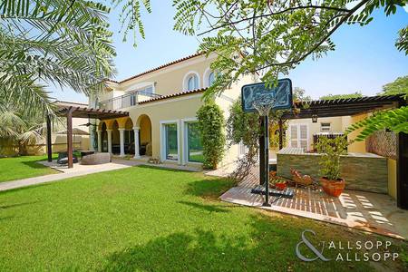Lovely street | Immaculate Condition| Modified Lovely street | Immaculate Condition| Modified