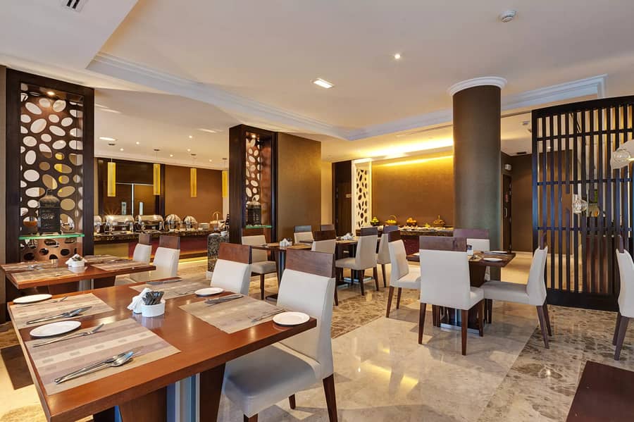 10 All Day Dining