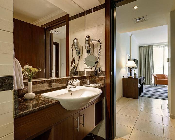 9 Standard 1BR Washroom
