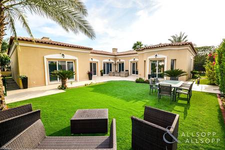 Upgraded Bungalow | Vacant on Transfer Upgraded Bungalow | Vacant on Transfer