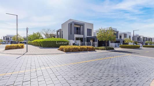 4 Bedroom Villa for Sale in Dubai Hills Estate, Dubai - Vacant | Huge Corner Plot | Landscaped Garden