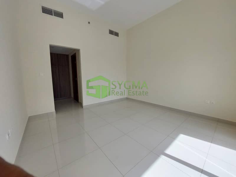 Barsha Heights Coast Building 1 卧室 65000 AED 7589126