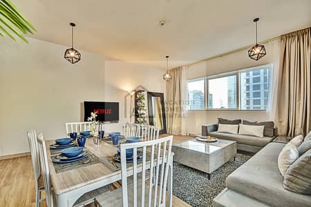 2 Bedroom Apartment for Rent in Dubai Marina, Dubai - living room