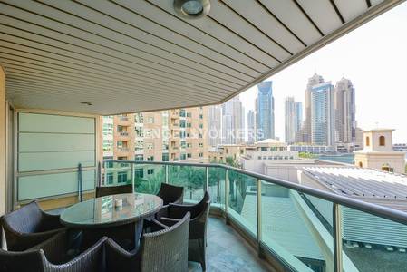 Large Balcony| Marina View| Wooden Floor Large Balcony| Marina View| Wooden Floor