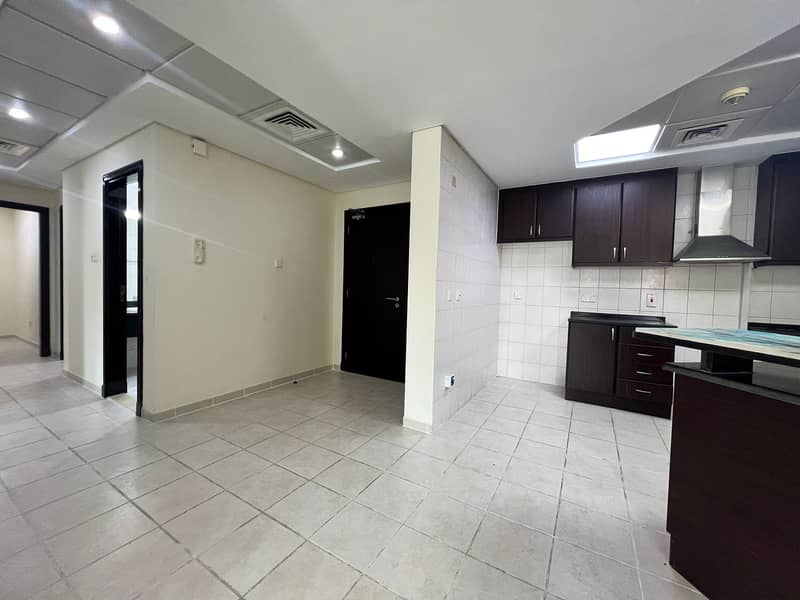 Huge 2 Bedroom WITH STORAGE AND LAUNDRY Close to Metro & Pavilion Huge 2 Bedroom WITH STORAGE AND LAUNDRY Close to Metro & Pavilion