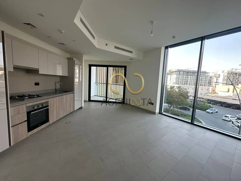 Spacious  2 Bedrooms | Balcony |  Unfurnished | KItchen Equipment | Rented till August 2024 |  Perfect location |
