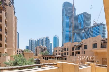 2 Bedroom Flat for Sale in Downtown Dubai, Dubai - Large Layout | Bright 2 Bedrooms | Vacant