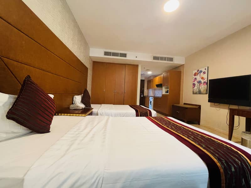 5 TWIN BED ROOM