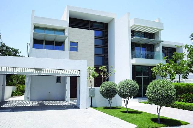 Exclusive in Emaar, Goodbye Townhouses/ the Cheapest stand alone villa in UAE