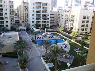 2 Bedroom Apartment for Rent in The Greens, Dubai - Pool view - Amazing 2 Bedroom in Thayyal - The Greens 2 Bedroom Apartment for Rent in The Greens, Dubai - Pool view - Amazing 2 Bedroom in Thayyal - The Greens