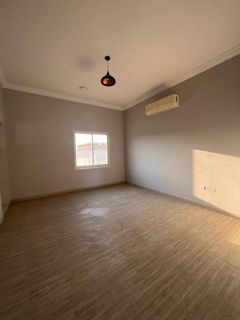 For sale villa + majlis+ services room directly from the owner in Umm