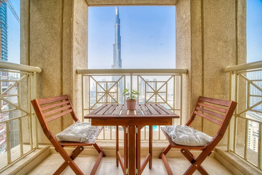 Cozy Penthouse With Burj Khalifa and Fountain View