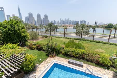 4 Bedroom Villa for Sale in Jumeirah Islands, Dubai - City Skyline View | 4 Bedrooms | Vacant
