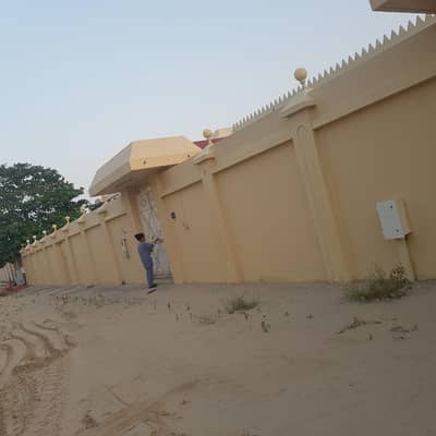 For sale villa in Sharjah Al Ramtha area ,close to the main street next to a mosque ,