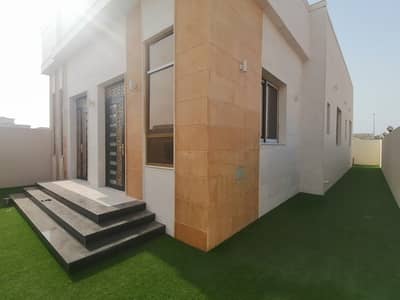 Seize the opportunity, villa for sale in Al Helio 2, Ajman, freehold, flexible in installments over 25 years, high-quality finishes, close to servi