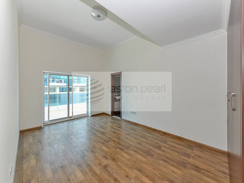 Spacious Apt with 2 Terrace and 1Balcony