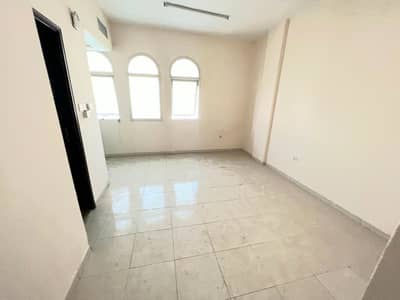 ONE MONTH  FREE. STUDIO   flat for rent   11k 4to6cheque payment  closed to mubrak centre al nabba area sharjah