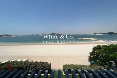 5 Bedroom Townhouse for Sale in Palm Jumeirah, Dubai - Sea Views | Family Home | Beach Access