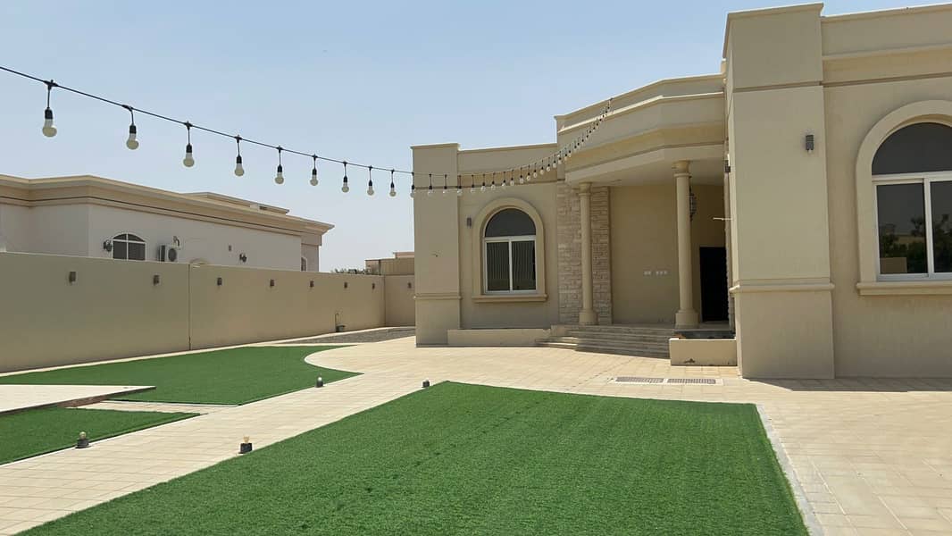 For sale a one-story villa in Al-Raqiba (Suburb Al-Suyoh) in Sharjah
