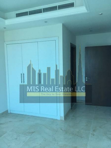Modern Building Close to Beach 2 Bed Quality Finishing