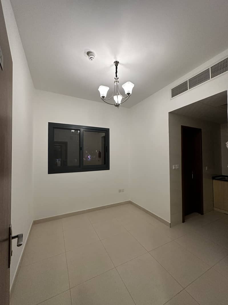 BRAND NEW FULLY FURNISHED STUDIOS ON MONTHLY AL RIGGA CLOSE TO METRO
