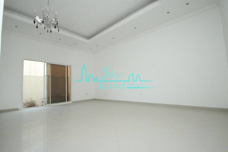BEST LOCATION!VERY SPACIOUS COMMERCIAL VILLA IN UMM SIQEIM