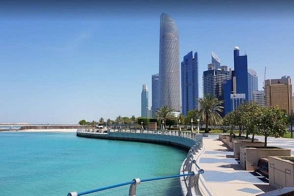 A large and luxurious apartment for rent on the Corniche