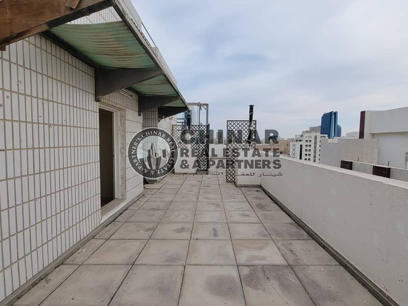 ⚡PENTHOUSE  with Huge Terrace | Easy parking |  Close to Park | |Call us now for viewing!⚡